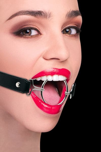 Bâillon en cuir anneau en métal XL Ring Gag pour jeux BDSM - Ouch!