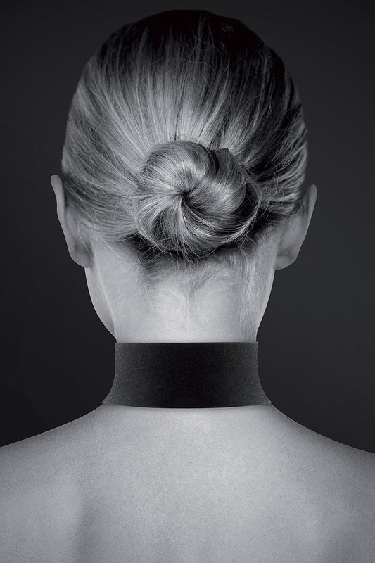 collier ras de cou lacets