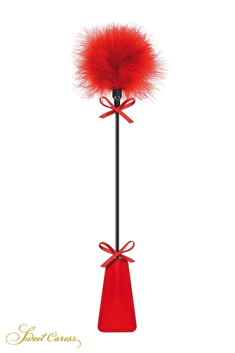 Cravache BDSM soft avec pompon rouge pour jeux de soumission 46cm - Sweet Caress
