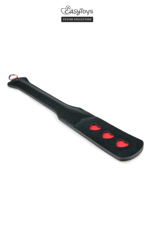 Paddle en cuir noir et 3 coeurs rouge punitions bdsm 44,5 cm - Easytoys