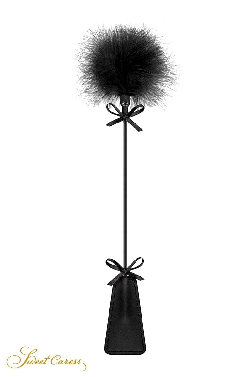 Tapette pratique SM domination soft avec pompon noir 46cm - Sweet Caress