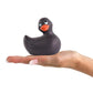 Canard vibrant de bain à pile silencieux en silicone Duckie 2.0 Classic - noir