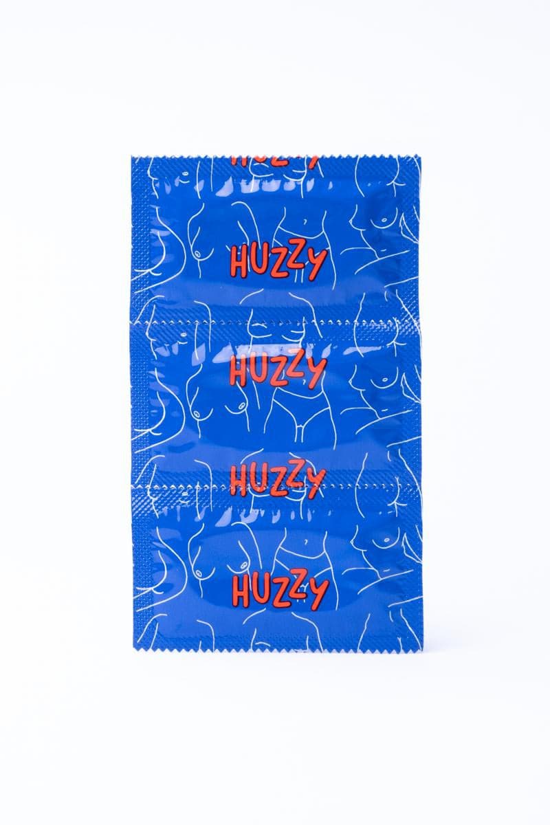 Lot de 12 préservatifs en latex lubrifié surface lisse 100% vegan - Huzzy