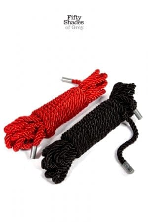 Set 2 cordes solides en nylon satinées bondage 5cm noir et rouge - Fifty Shades of Grey
